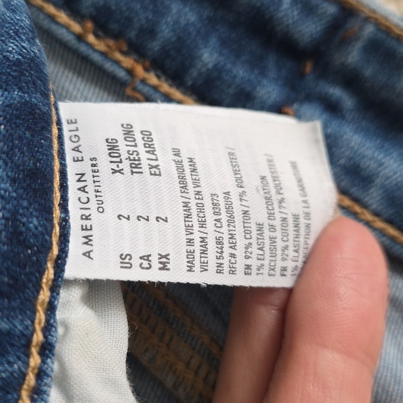 American Eagle Super Hi Rise Flare Jeans Size 2 X-Long Distressed - Picture 4 of 9